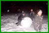 De kinderen aan het spelen in de sneeuw op 30/12/2005